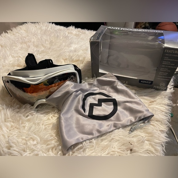 Adult Snow Goggles - Picture 7 of 9